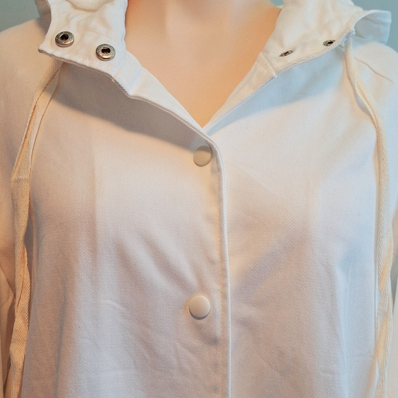 White denim oversized jacket with hood and pockets - Picture 6 of 11